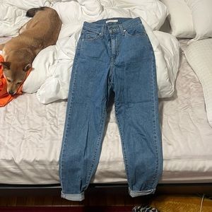 Levis High waisted taper jeans size 26